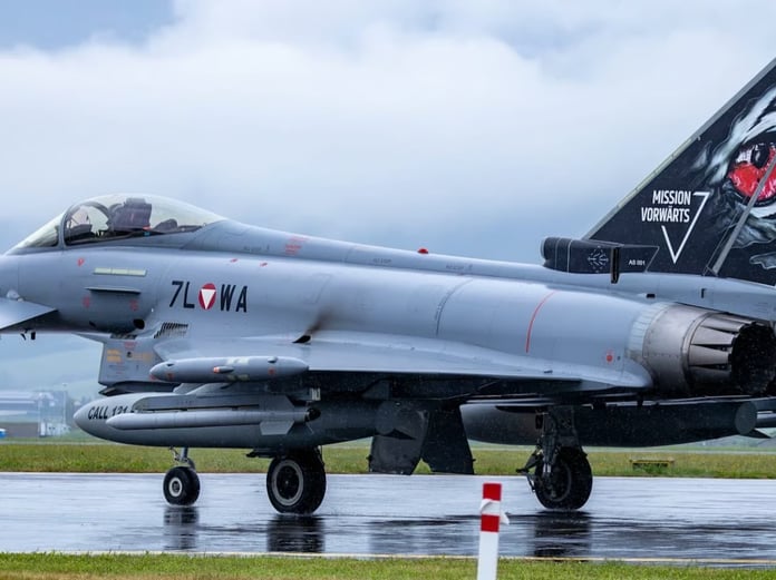 Avusturya hava sahasında ihlal krizi: ABD uçaklarına karşı Eurofighter'lar havalandı