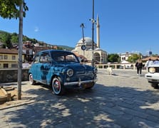 Kosova'da klasik otomobil festivaline büyük ilgi