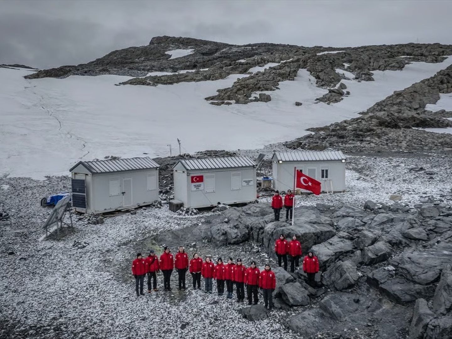Türk bilim insanları "Beyaz Kıta"da 10. yıl gururunu yaşıyor
