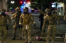 ABD'de federal ajanlara silahlı baskın soruşturması başlatıldı