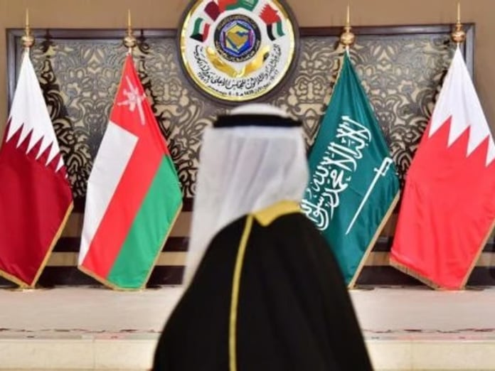 Middle East Monitor: Körfez ülkeleri yeni güvenlik garantörlerine mi yöneliyor?