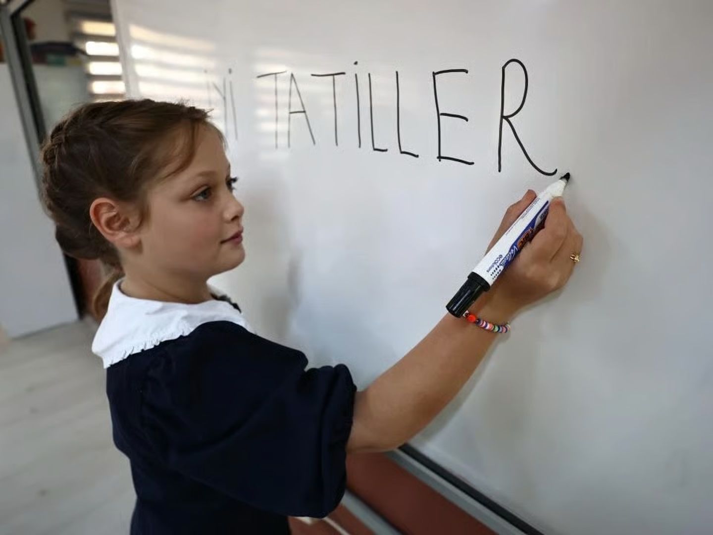 Yaz tatili başlıyor! 18 milyon öğrenci için karne günü! 

