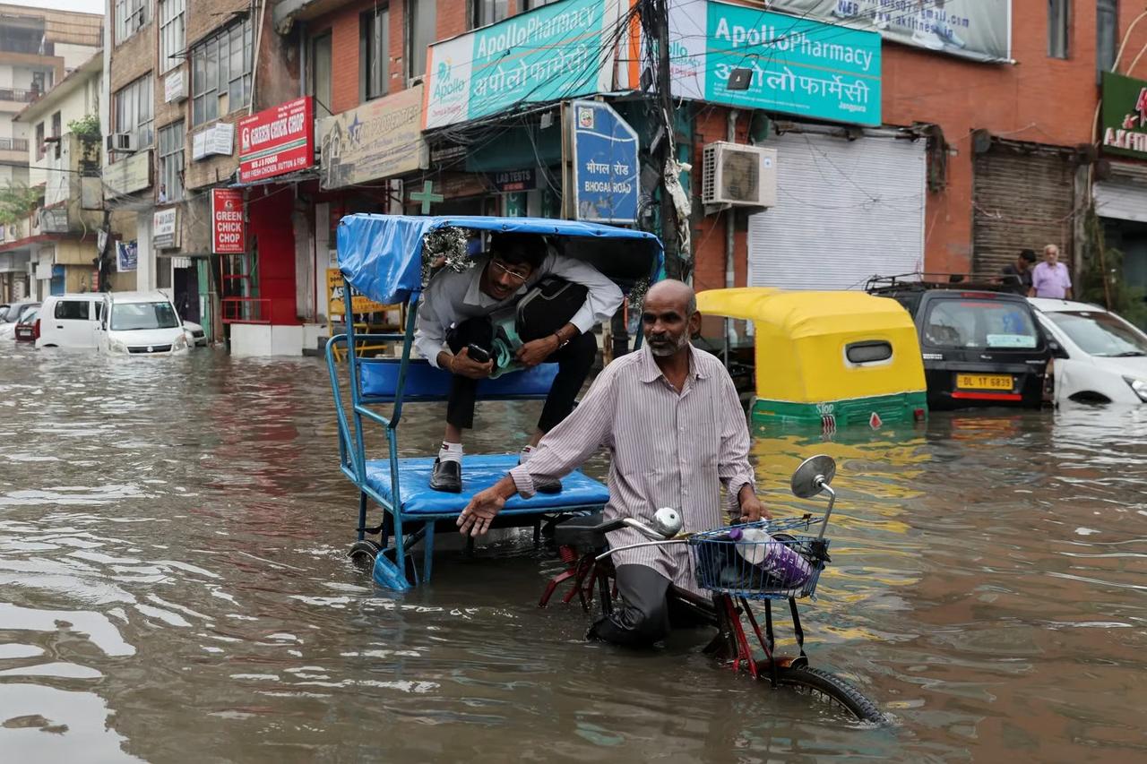 Hindistan'da muson felaketi: 16 ölü