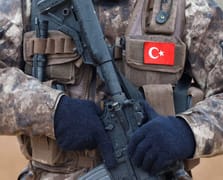 Piyade Uzman Çavuş Mesut Karadağ yıldırım düşmesi sonucu şehit oldu