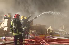 Irak'ta alışveriş merkezinde yangın çıktı: 50 ölü