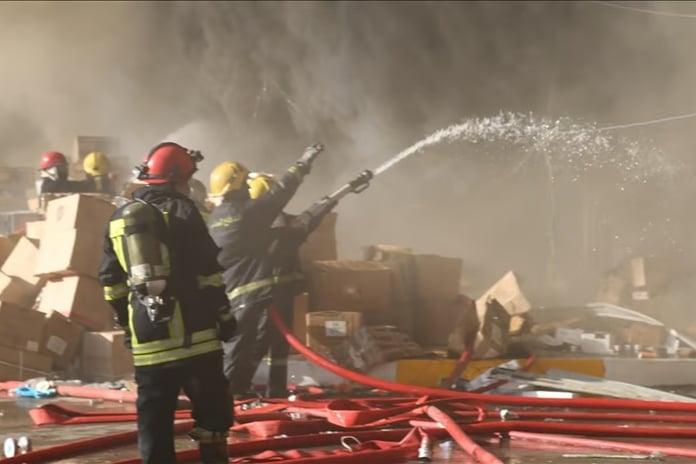 Irak'ta alışveriş merkezinde yangın çıktı: 50 ölü