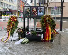 Almanya’nın Hanau kentindeki ırkçı terör saldırısında hayatını kaybedenler için anma etkinlikleri düzenlendi