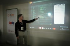 Depremzede gençlere "İyiliği Kodlayanlar" projesiyle kodlama eğitimi