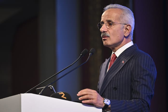 Antalya-Alanya arası 36 dakikaya iniyor! Dev otoyol projesi start aldı