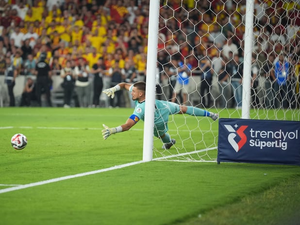 Hakemler 40 kez beyaz noktayı gösterdi: Süper Lig’de ilk yarının penaltı bilançosu