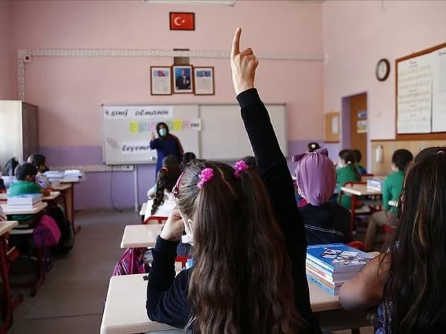 Okullarda ikinci dönem yarın başlıyor