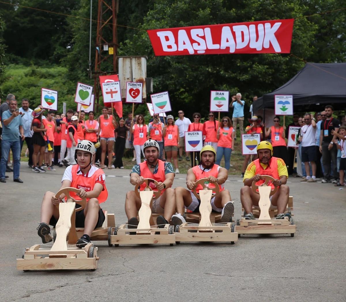 Rize tahta arabaların kıyasıya yarışına sahne oldu