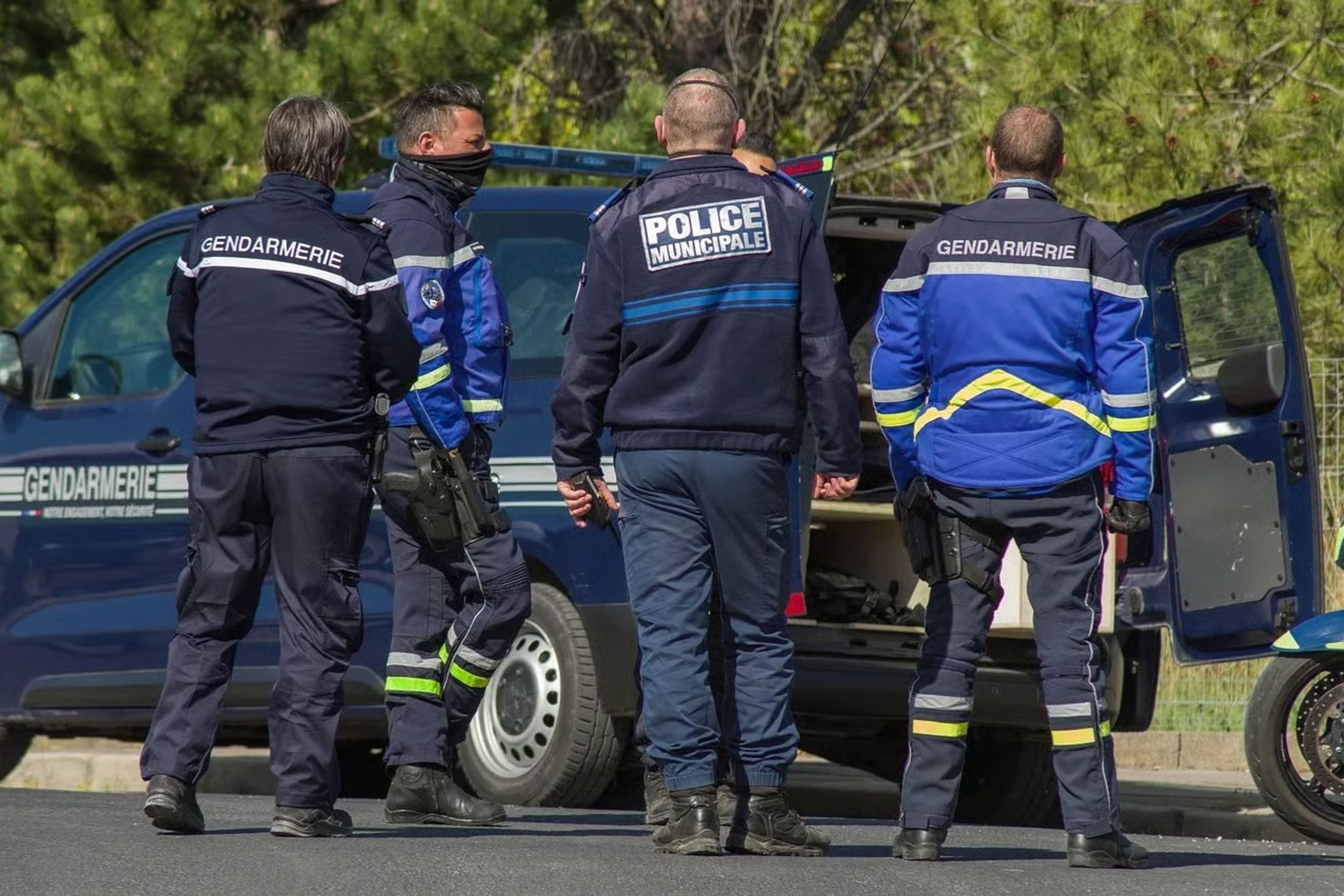 Fransa'da bir sürücü aracını yayaların üzerine sürdü: 10 yaralı