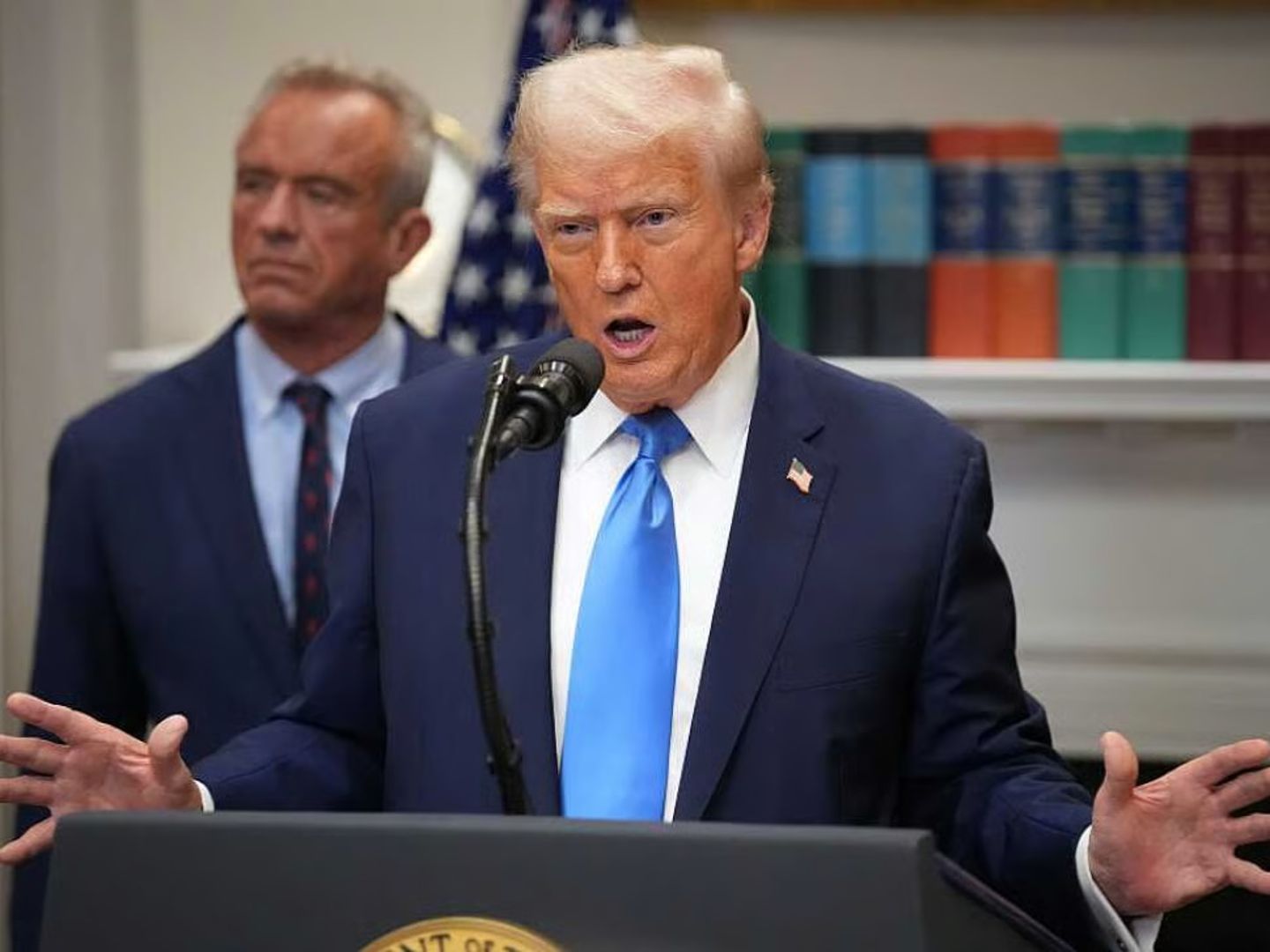 Trump'tan hamilelere şoke eden Parasetamol Çağrısı