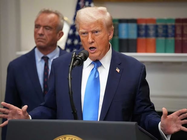 Trump'tan hamilelere şoke eden Parasetamol Çağrısı