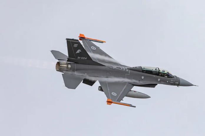 Arjantin, ilk altı F-16AM/BM savaş uçağını teslim aldı