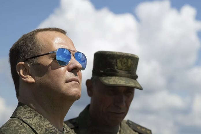 Trump'ın Rusya'ya tarifeyle gözdağına Kremlin'den küçümseyici yanıt