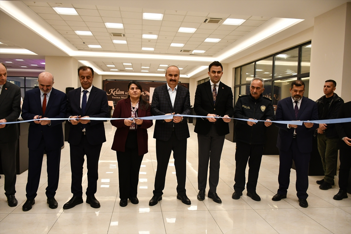 El yazması Kur’an-ı Kerimler sergide buluştu