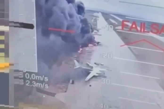 Ukrayna, Rusya'nın stratejik bombardıman üslerine FPV drone sürüsüyle saldırdı