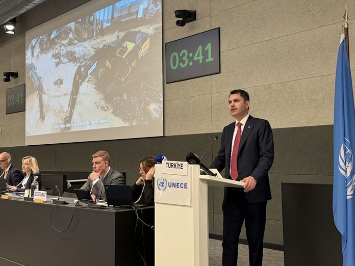 Bakan Kurum BM'de açıkladı: "Türk müteahhitleri 135 ülkede 503 milyar dolarlık projeye imza attı"