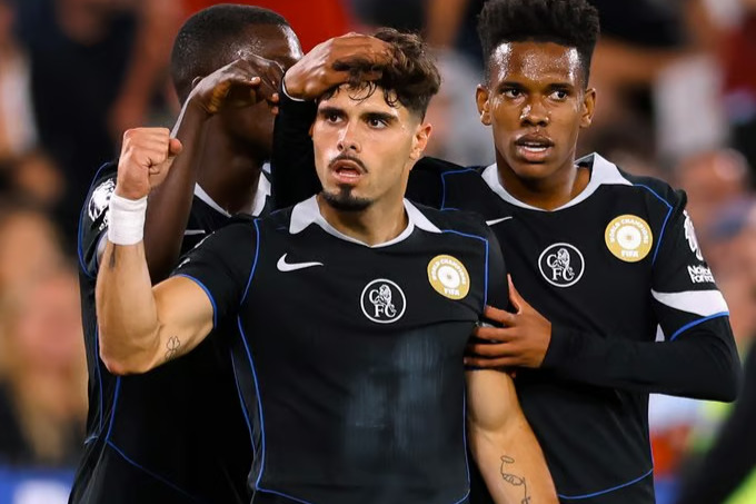 Londra derbisinde goller peş peşe geldi: Chelsea, West Ham'ı farklı yenerek ligde ilk puanını aldı