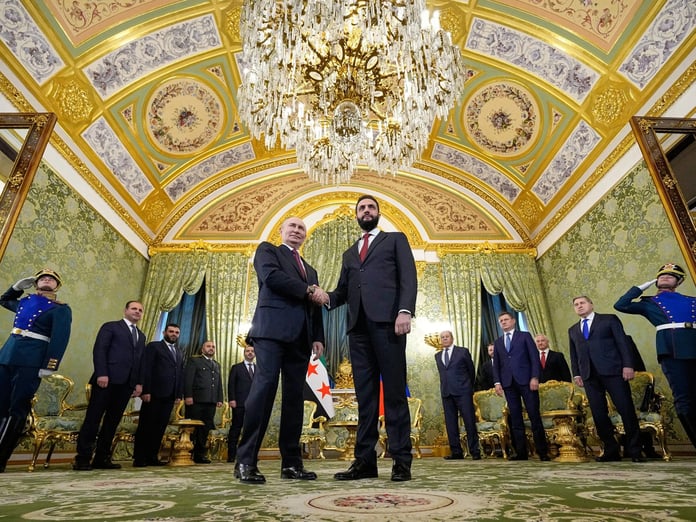 Foreign Policy: Şaraa'nın Rusya ziyareti Batı için ne anlama geliyor?