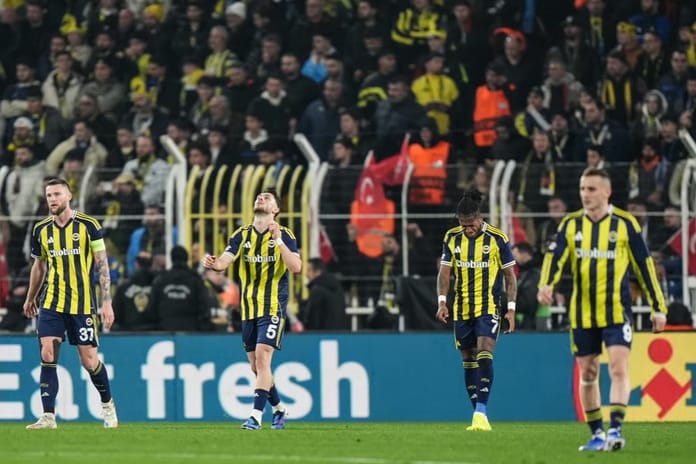 Kadıköy'de namağlup seri son buldu: Fenerbahçe evindeki ilk yenilgisini Aston Villa’dan aldı