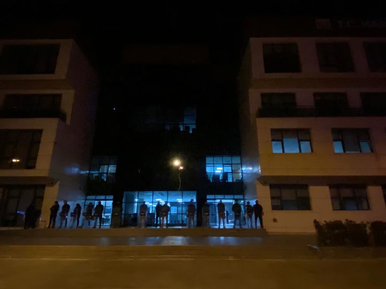 Marmaris Belediyesi’ne gece yarısı baskını