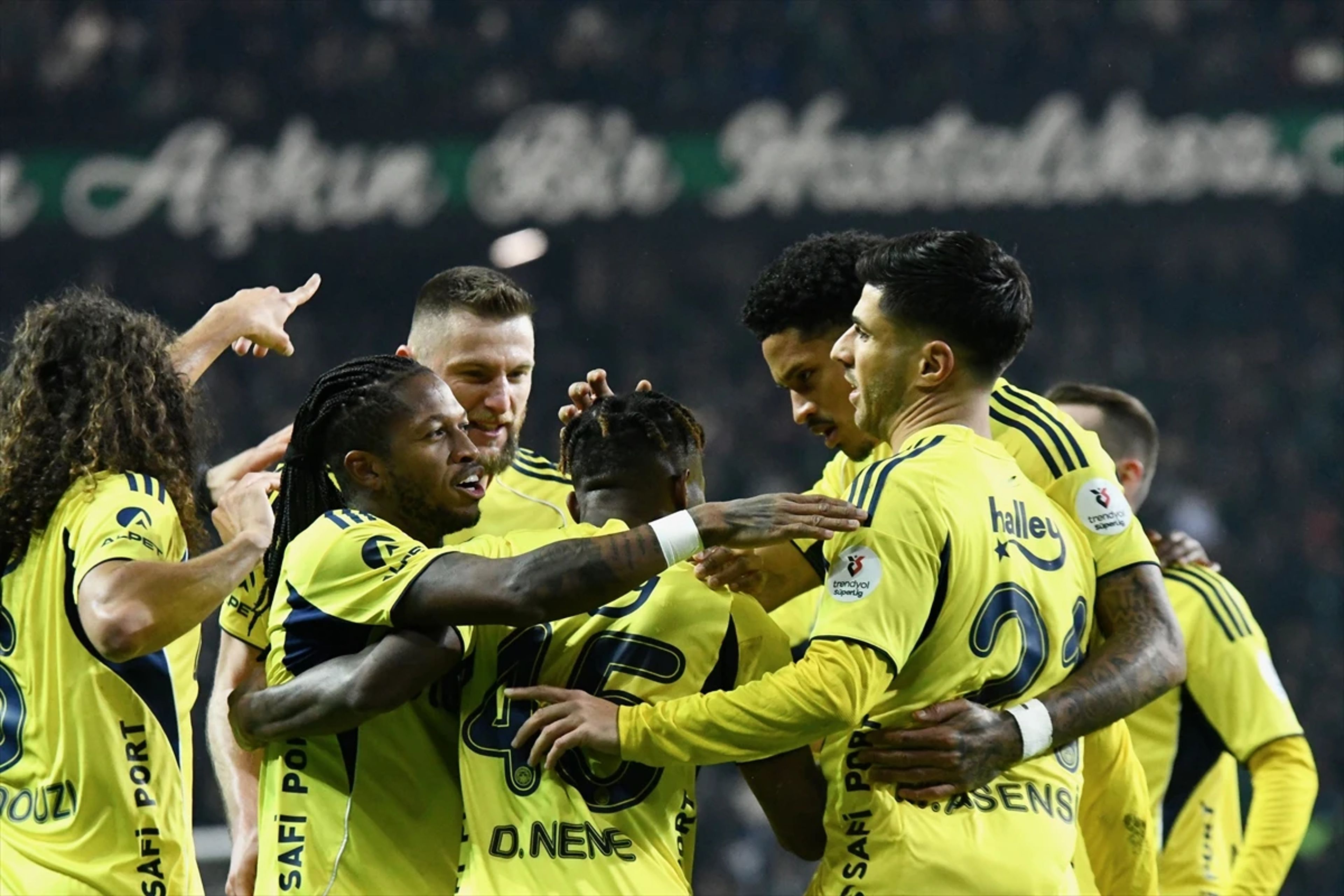 Fenerbahçe deplasmanda hata yapmadı