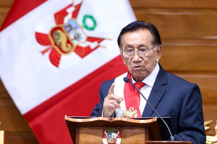 Peru'nun geçici Devlet Başkanı sol görüşlü Balcazar oldu