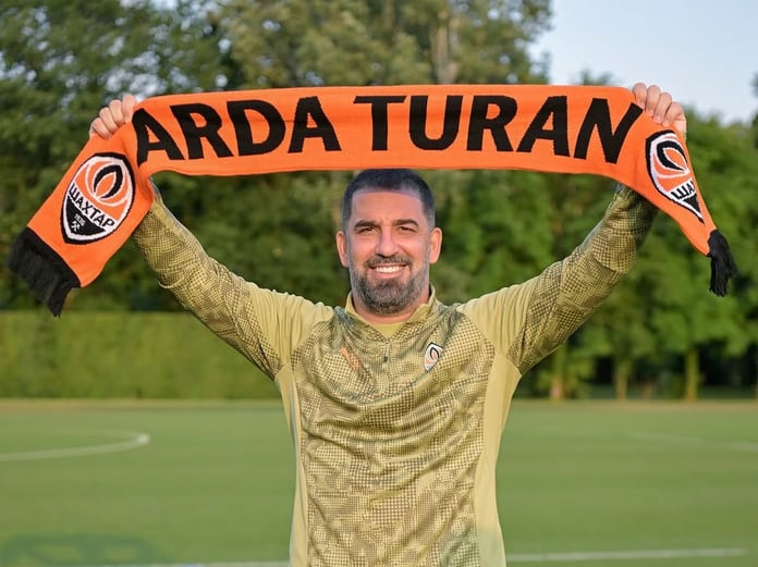 Avrupa arenasında ilk maç, farklı galibiyet: Arda Turan yönetimindeki Shakhtar'dan gol şöleni