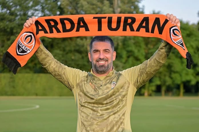Avrupa arenasında ilk maç, farklı galibiyet: Arda Turan yönetimindeki Shakhtar'dan gol şöleni