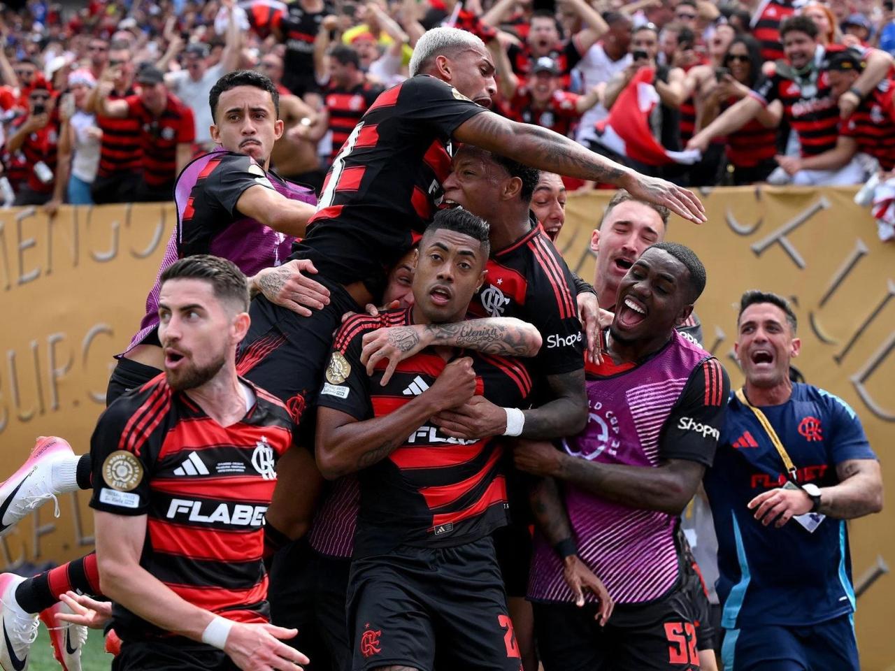 Filipe Luis'ten eski takımına gol yağmuru: Namağlup Flamengo