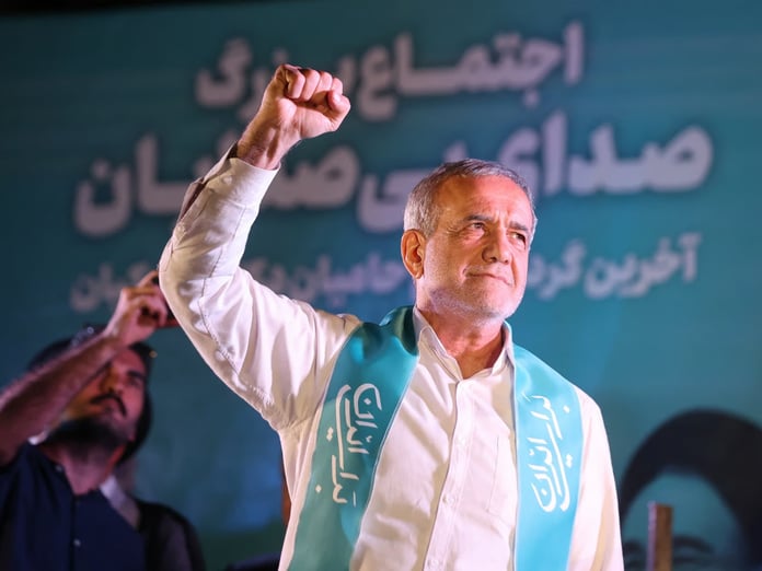 Pezeşkiyan'dan net çıkış: Teslim olmaya zorlama girişimleri başarısızlığa mahkum