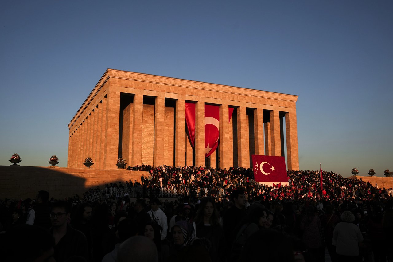10 Kasım resmi tatil mi?