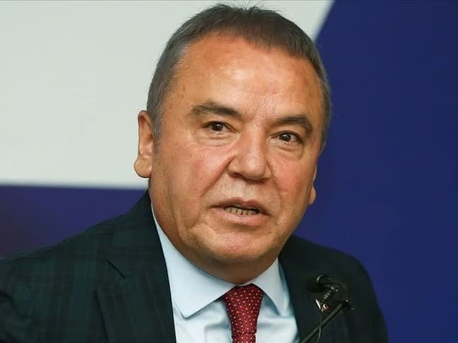Muhittin Böcek'in danışmanı gözaltına alındı