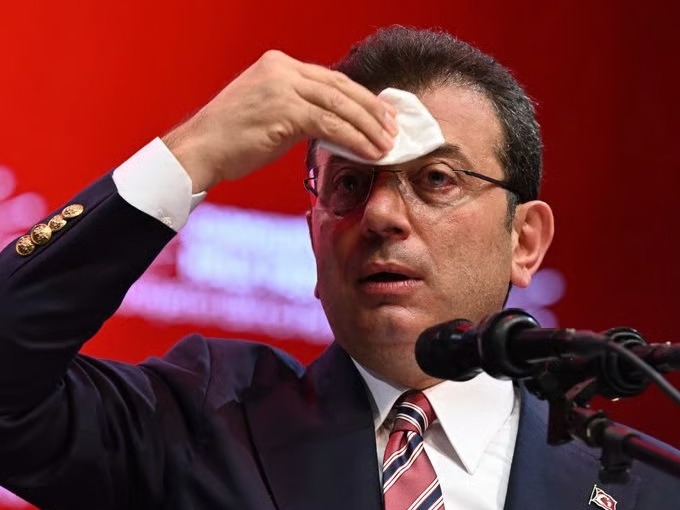 İmamoğlu’nun stratejisi: Eylemleri savunma, siyasi slogan at 