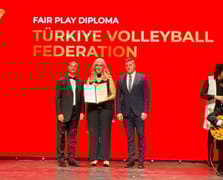 Türkiye Voleybol Federasyonu, 'beyaz kart' uygulamasıyla uluslararası fair play ödülüne layık görüldü ve yeni projelerini duyurdu