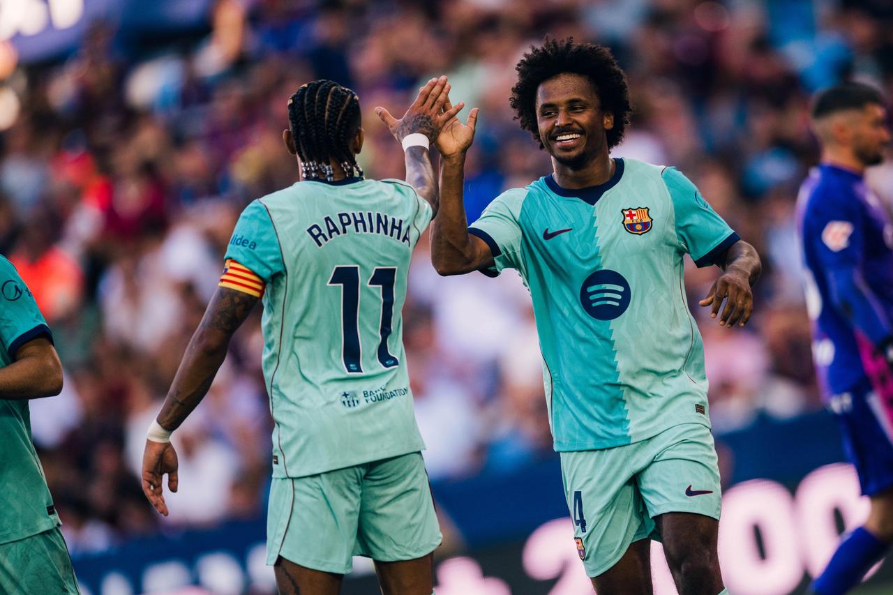 Barcelona LaLiga'da 5'te 5 ile başladı