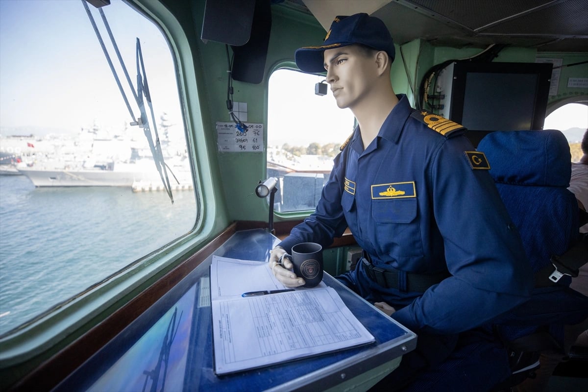 TCG Yavuz'un yeni görevi gelecek nesillere denizciliği sevdirmek