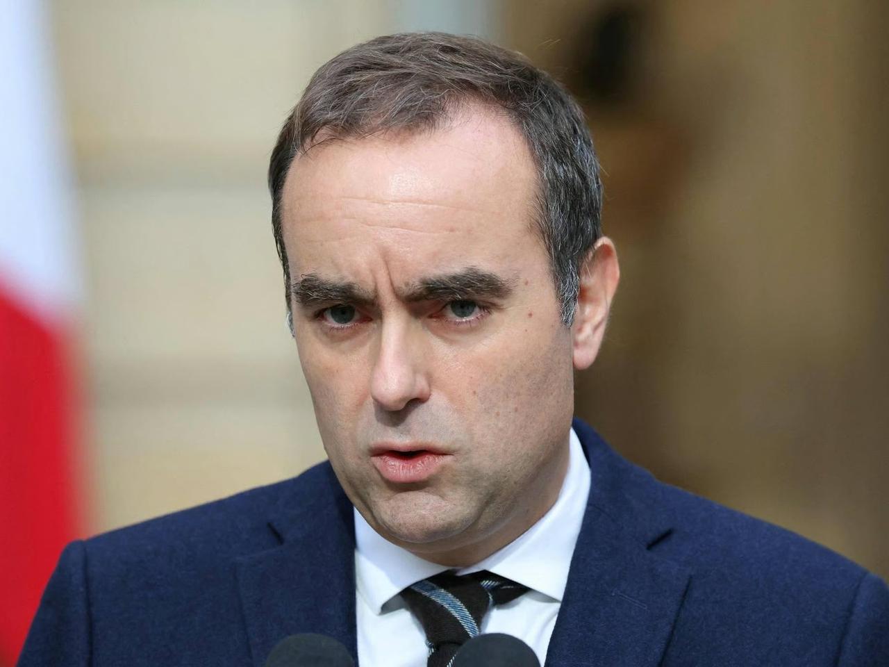 Fransa'da başbakan Lecornu istifa etti