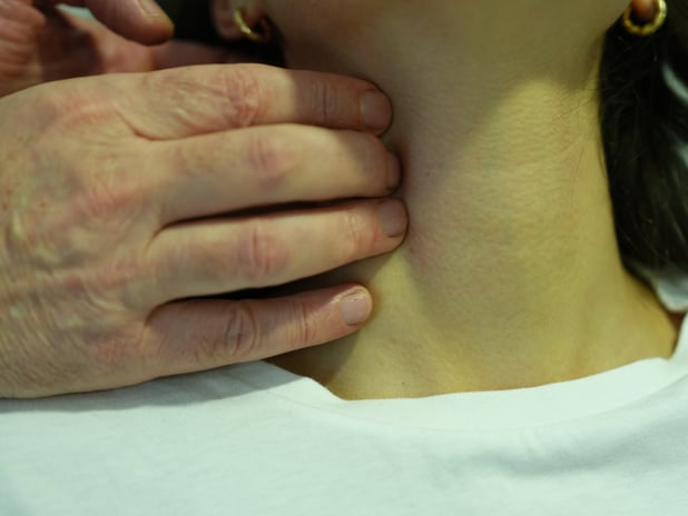 Boynunuzdaki şişlikleri göz ardı etmeyin