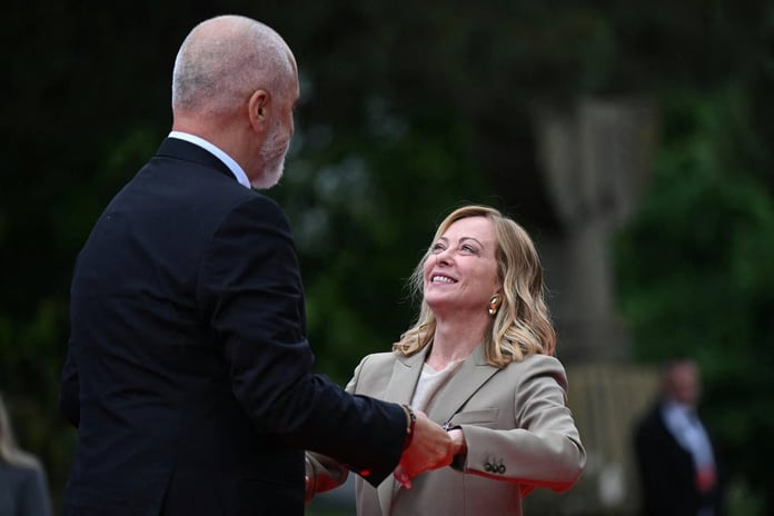 Arnavutluk lideri Rama’dan Meloni’ye ilginç karşılama