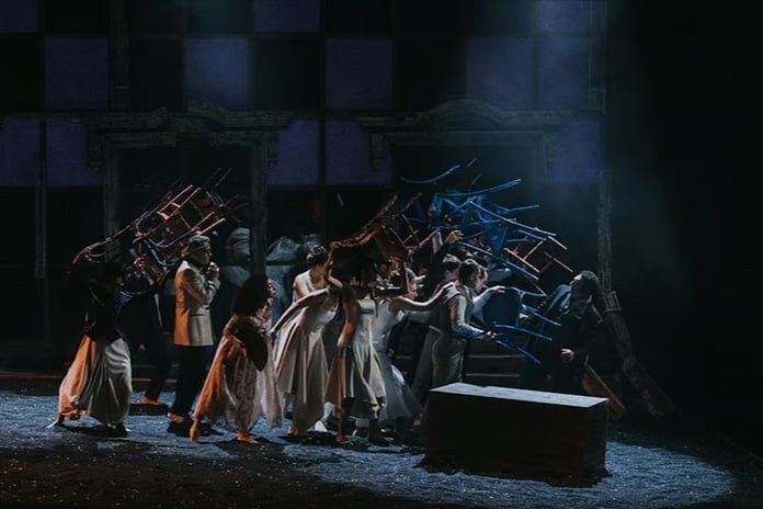 Kocaeli Tiyatrosu "Savaş ve Barış"la Rusya'da