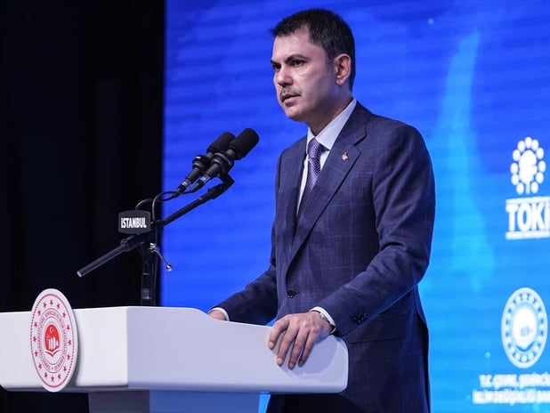 Bakan Kurum depremzedelere konut müjdesini verdi