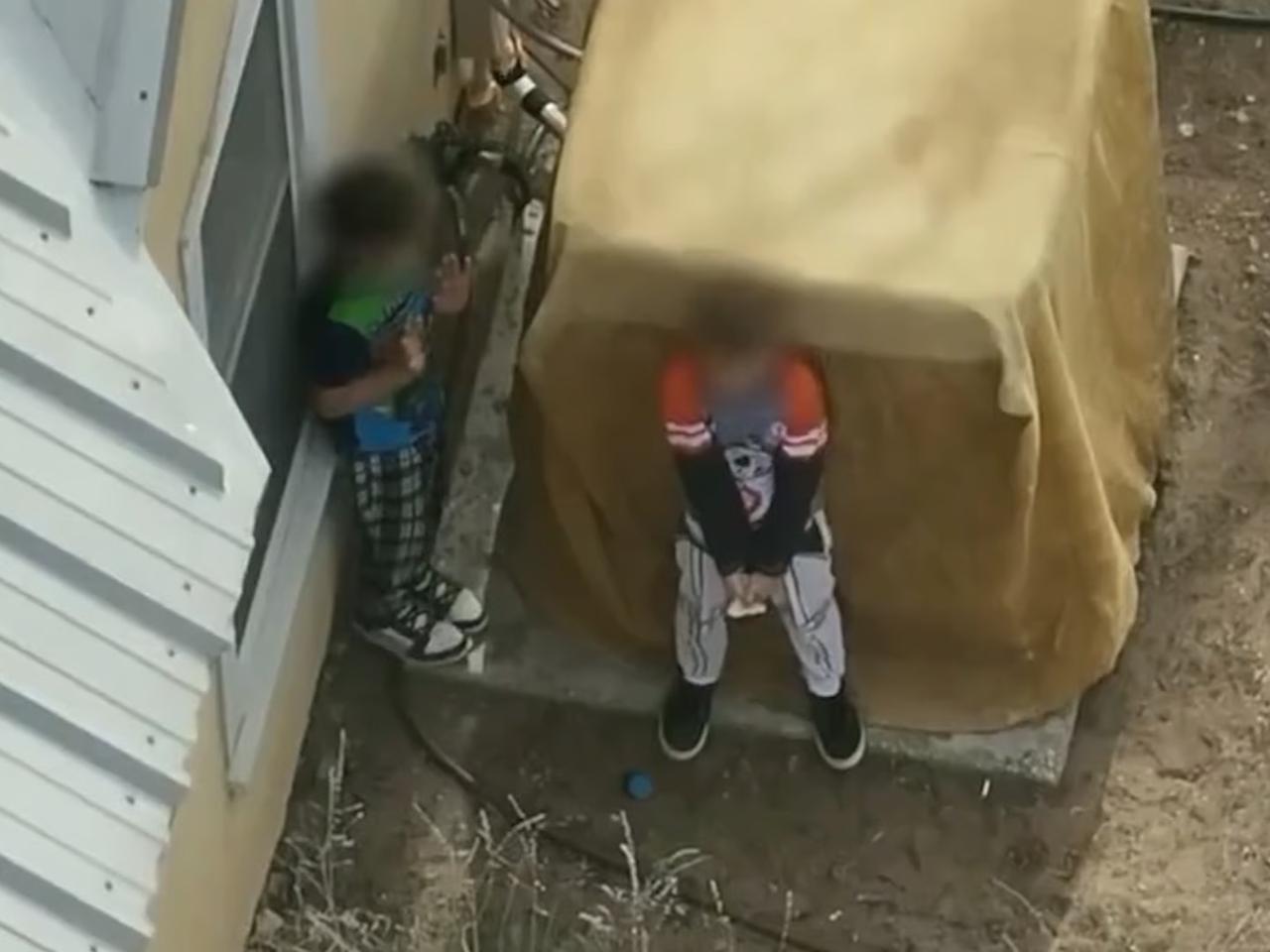Silahlı çocuklara polis operasyonu