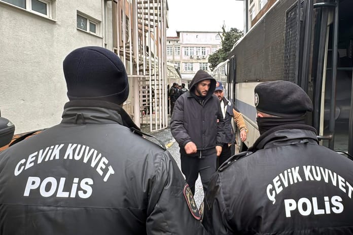 Yasa dışı bahis sitelerine girişler