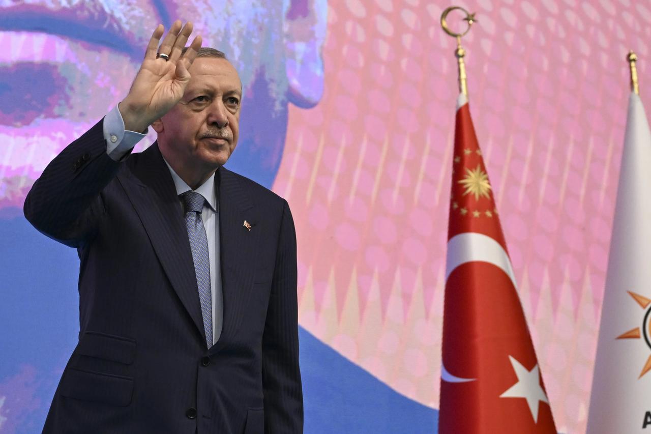 Türk milletindeniz, Hz. Muhammed'in ümmetiyiz