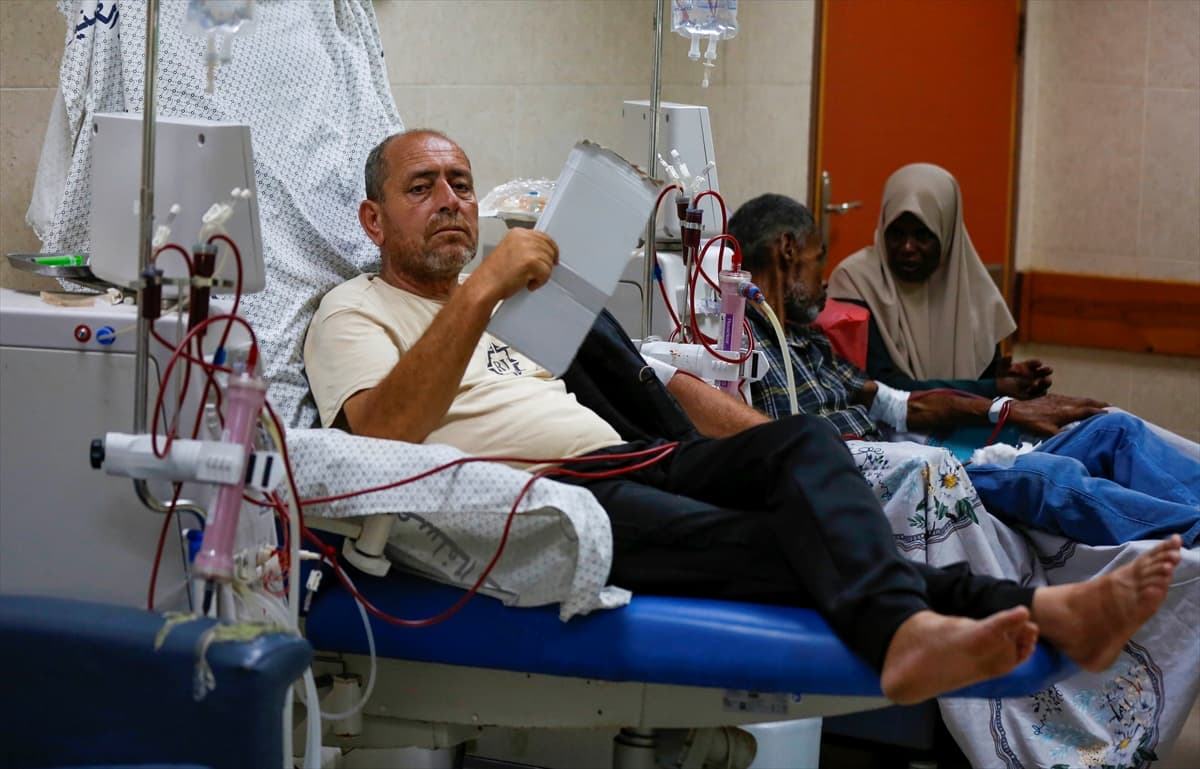 Gazze'de diyaliz hastaları açlıkla mücadele ediyor