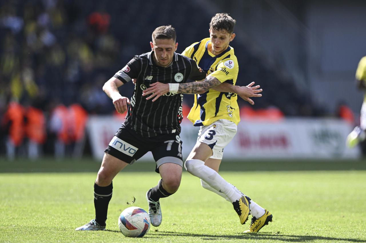 Süper Lig'in 16. haftasında kapanış maçı: Fenerbahçe'nin Kadıköy'de Konyaspor sınavı